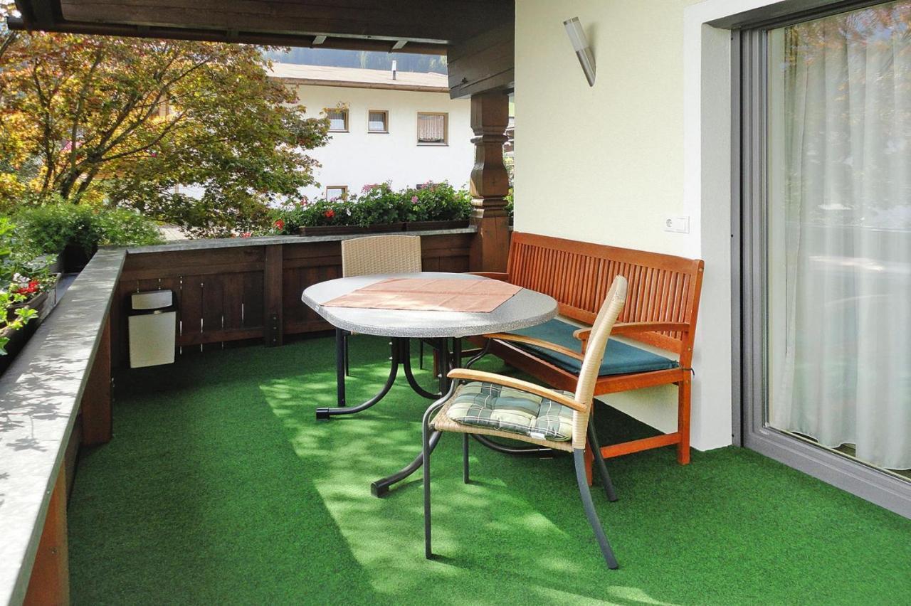 Holiday Flat Schwemberger, Fuegen Apartment Exterior foto