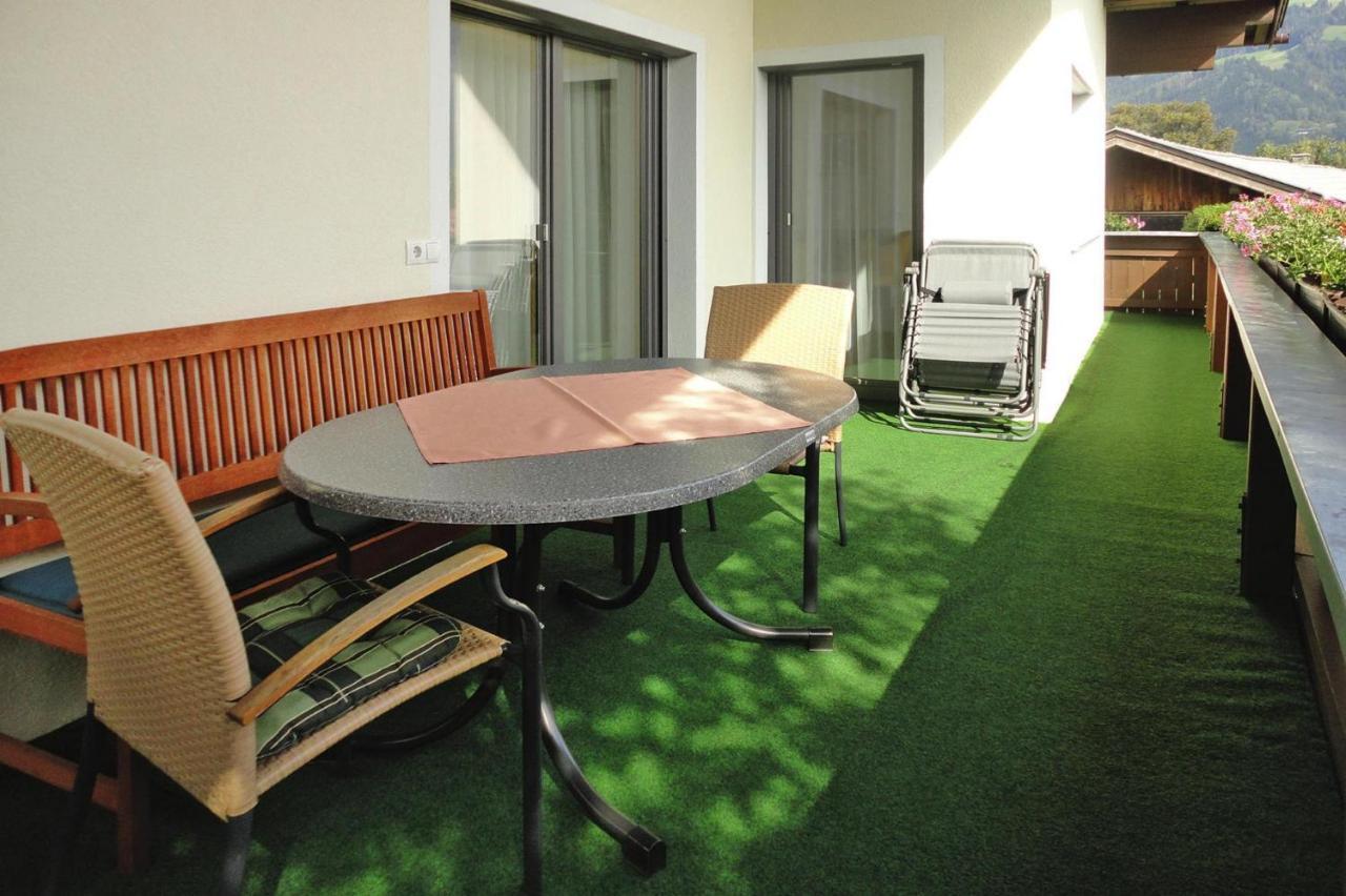 Holiday Flat Schwemberger, Fuegen Apartment Exterior foto